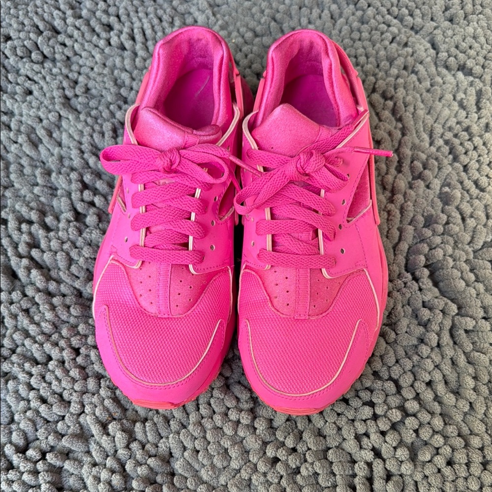 Nike Huarache Sneakers
